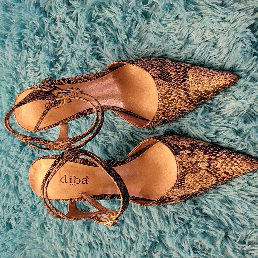 Diba Snakeskin Print Pointed Toe Heels Size 7.5